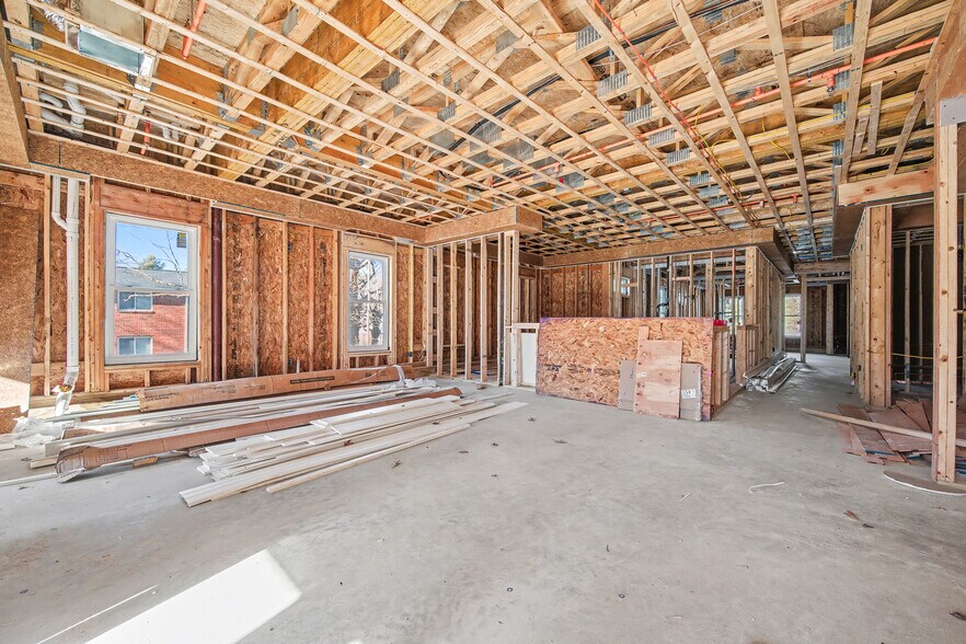 More Photos Of 173 High Plain St, Walpole Office For Sale