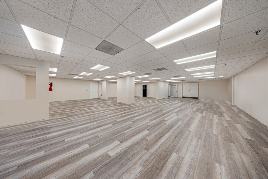 More Photos Of 7955 W 20th Ave, Hialeah Warehouse For Sale