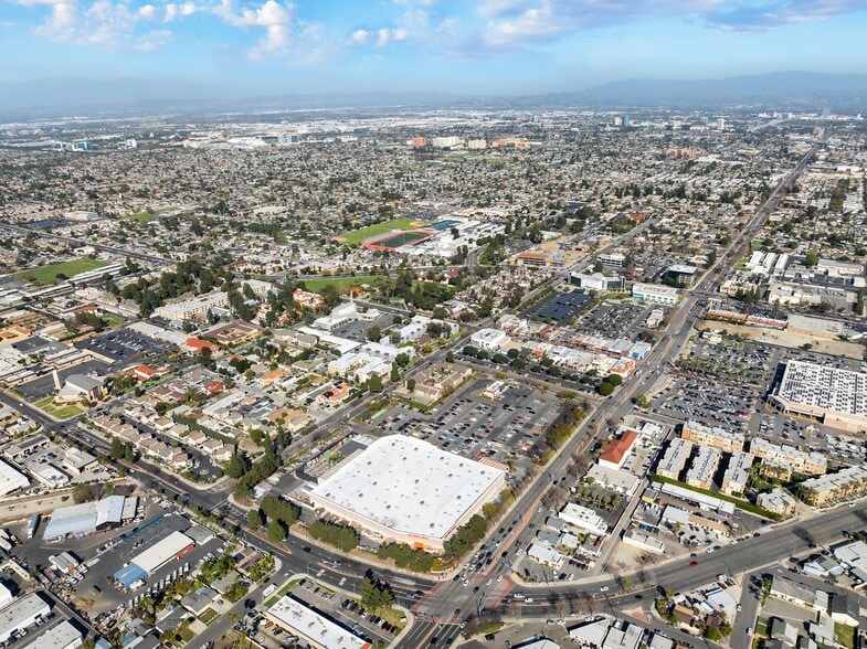 More Photos Of 10901 Garden Grove Blvd, Garden Grove Fast Food For Sale