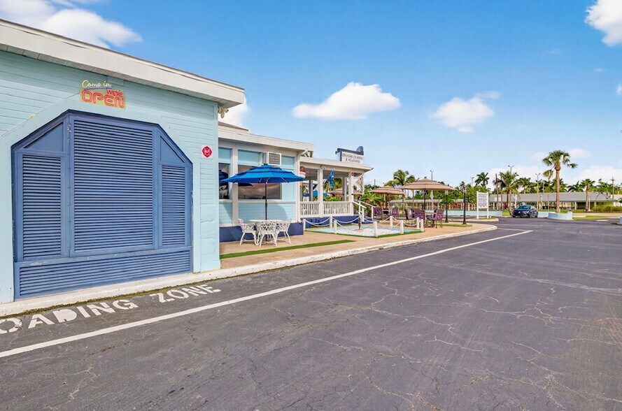 More Photos Of 102 Copeland Ave SW, Everglades City Restaurant For Sale