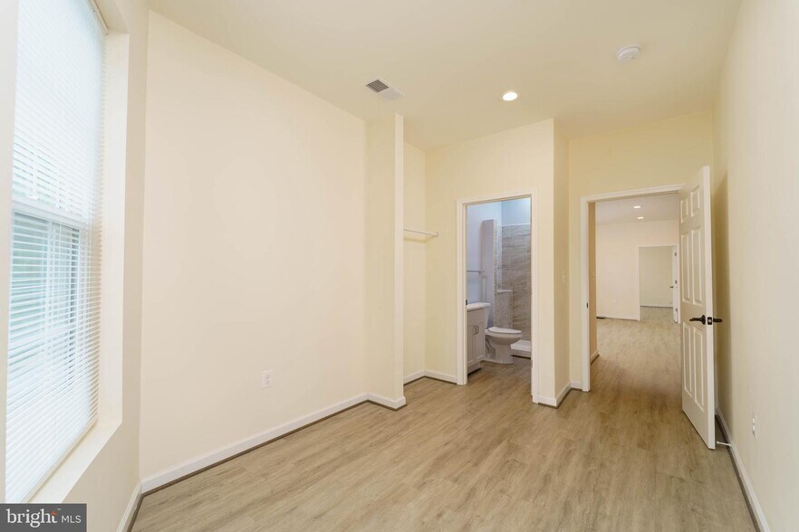 More Photos Of 1500 Ogden St NW, Washington Storefront Retail Residential For Sale