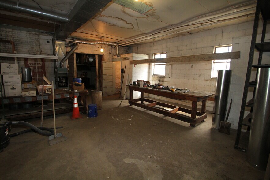More Photos Of 712 Magee Ave, Jeannette Warehouse For Sale