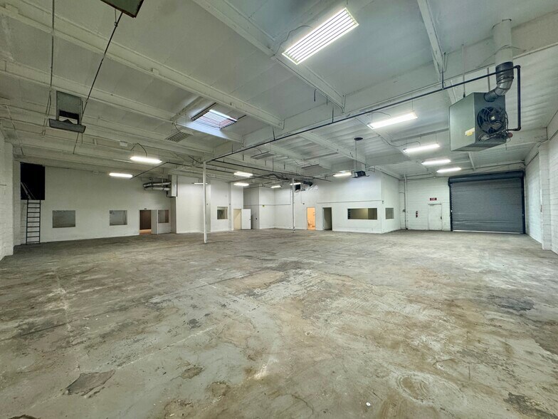 More Photos Of 13300 Ralston Ave, Sylmar Light Manufacturing For Lease
