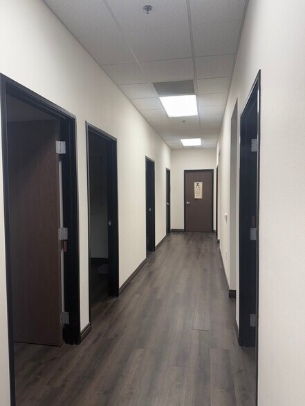 More Photos Of 4974 S Rainbow Blvd, Las Vegas Office For Sale