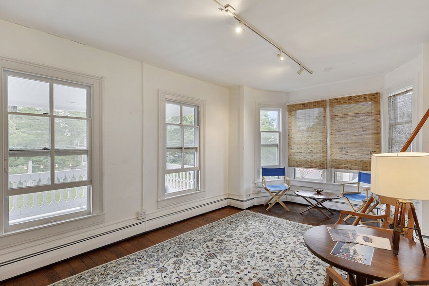 More Photos Of 214 Talbot St, Saint Michaels Storefront Retail Residential For Lease