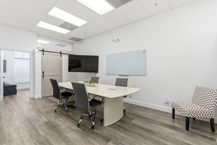 More Photos Of 3307 Northlake Blvd, Palm Beach Gardens Office For Sale