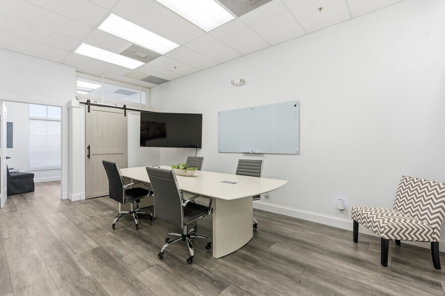 More Photos Of 3307 Northlake Blvd, Palm Beach Gardens Office For Lease