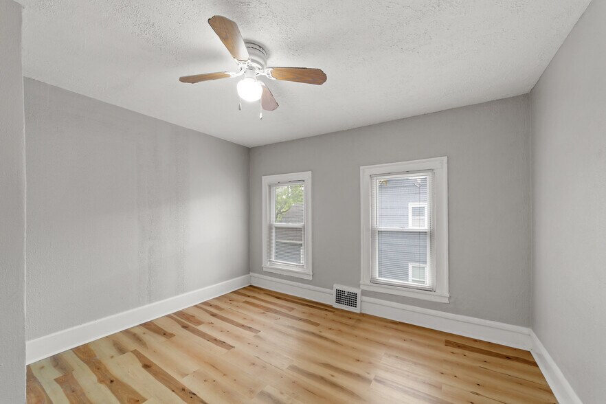 More Photos Of 579 Broadway Ave, Bedford Apartments For Sale