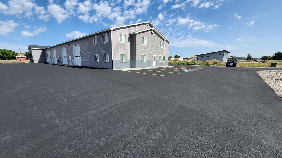 More Photos Of 3946 Professional Way, Idaho Falls Warehouse For Lease