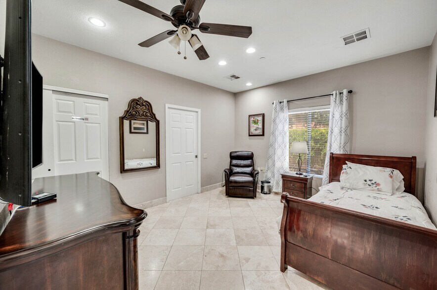 More Photos Of 12558 N 76th St, Scottsdale Assisted Living For Sale