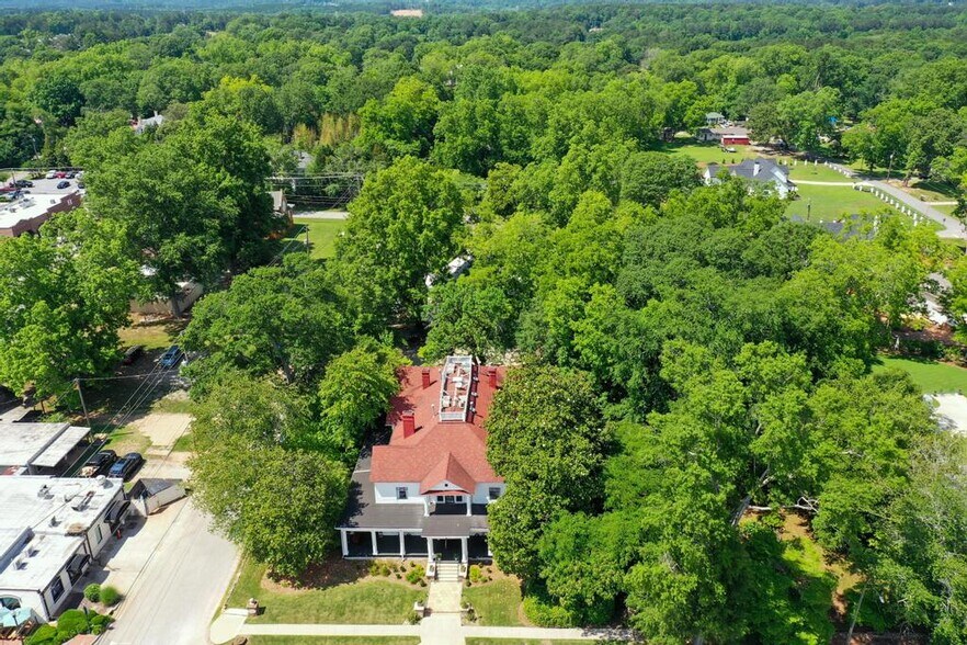 More Photos Of 252 Seavy St, Senoia Hospitality For Sale