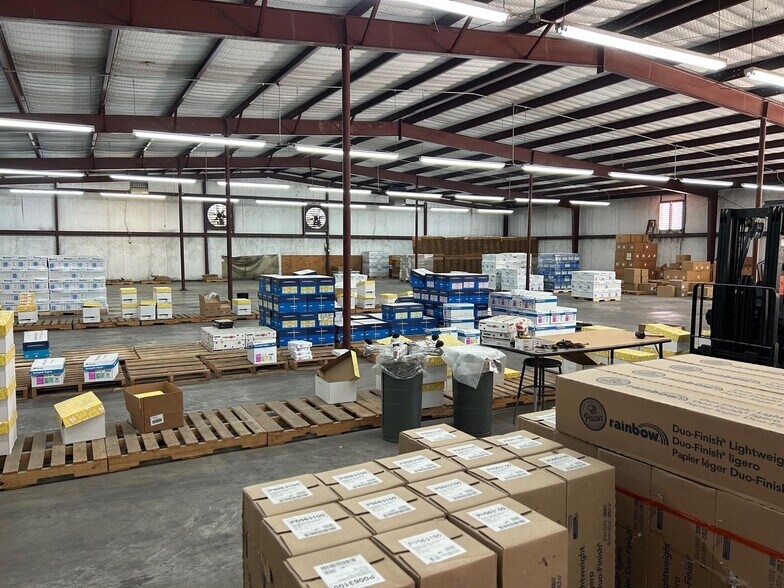 More Photos Of 206 W Commerce St, Mexia Industrial For Sale