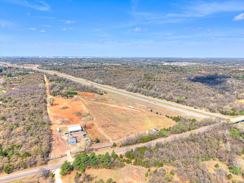 More Photos Of 6625 S Hiwassee Rd, Oklahoma City Showroom For Sale