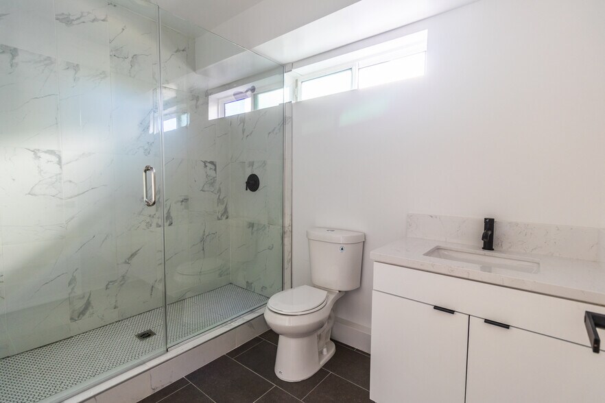 More Photos Of 4505 18th, Los Angeles Apartments For Sale
