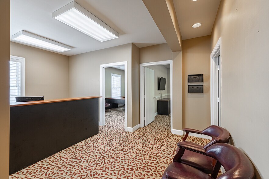 More Photos Of 223-225 N Washington St, Alexandria Office For Lease