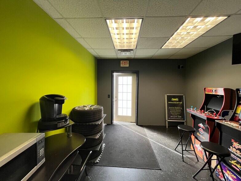 More Photos Of 4223 James St, East Syracuse Warehouse For Sale