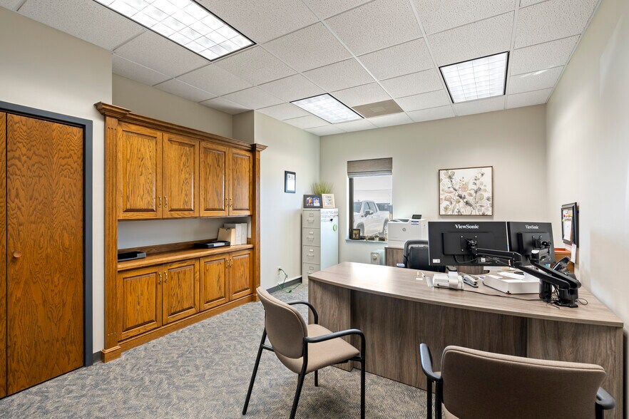 More Photos Of 108 Stallcup Dr, Sikeston General Retail For Sale