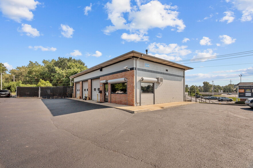 More Photos Of 14150 Sunswept Pk Court, Florissant General Retail For Sale