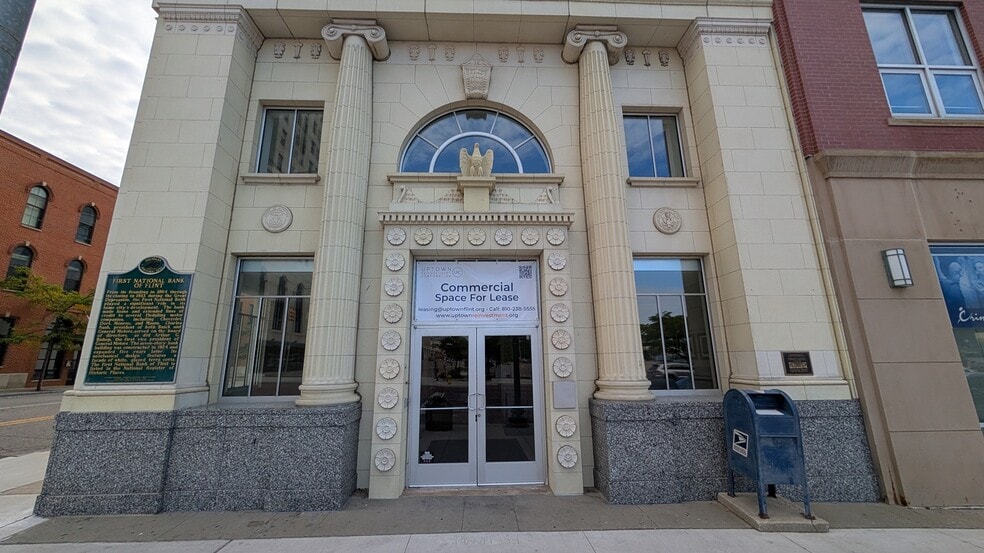 Primary Photo Of 460 S Saginaw St, Flint Apartments For Lease