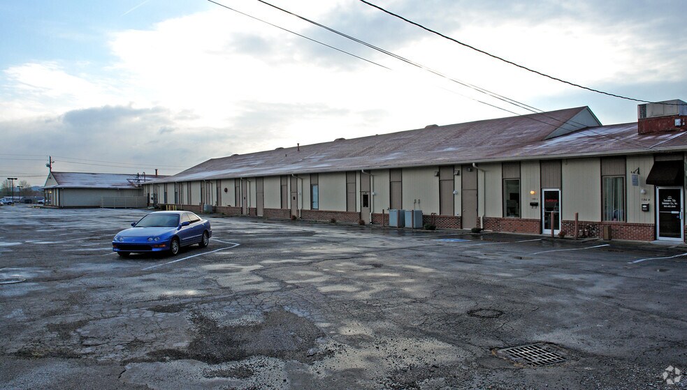 More Photos Of 122 E Division Rd, Oak Ridge Loft Creative Space For Sale