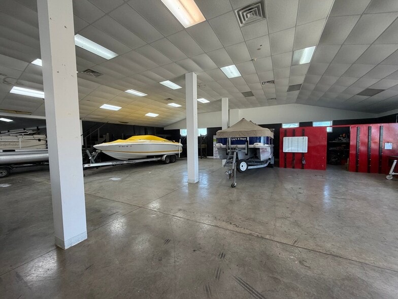 More Photos Of 211 Canton Ln, Cadiz Self Storage For Sale