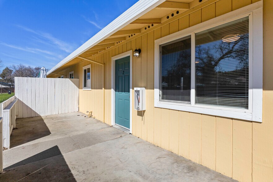 More Photos Of 9747 Winchester St, Lower Lake Apartments For Sale