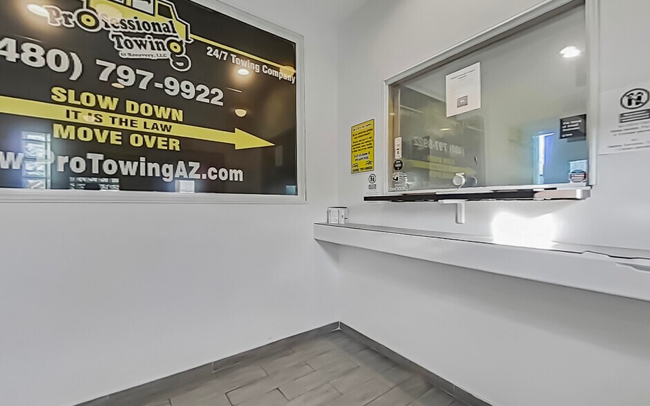 More Photos Of 3414 N 27th Ave, Phoenix Service For Sale