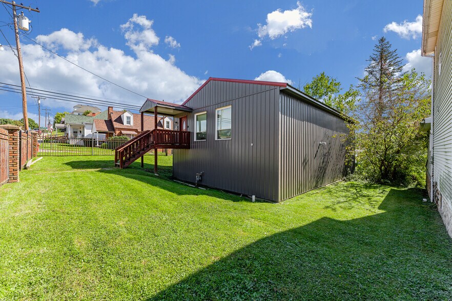 More Photos Of 216 Maryland Ave, Nutter Fort Warehouse For Sale