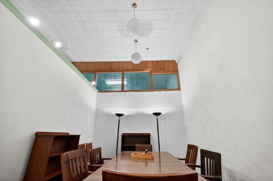 More Photos Of 210 E 5th Ave, Tarentum Office For Sale