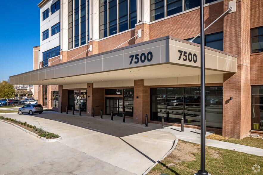 More Photos Of 7500 Fannin St, Houston Medical For Lease