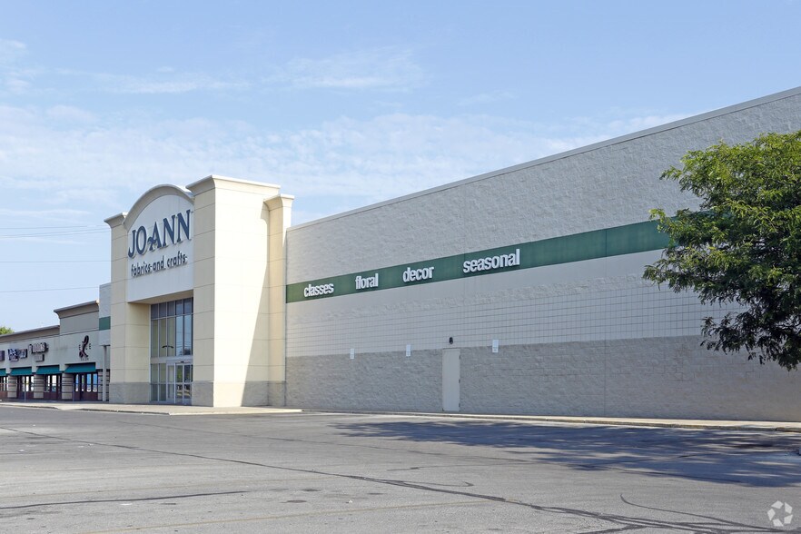 More Photos Of 4948 Monroe St, Toledo Freestanding For Lease