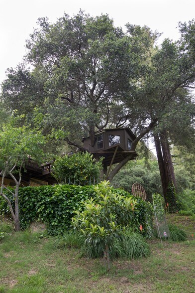 More Photos Of 20250 Highway 116, Monte Rio Hotel For Sale