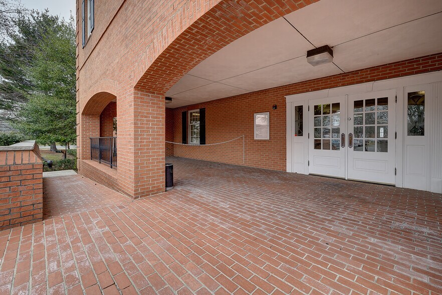 More Photos Of 1 Rossmoor Dr, Monroe Township Medical For Lease