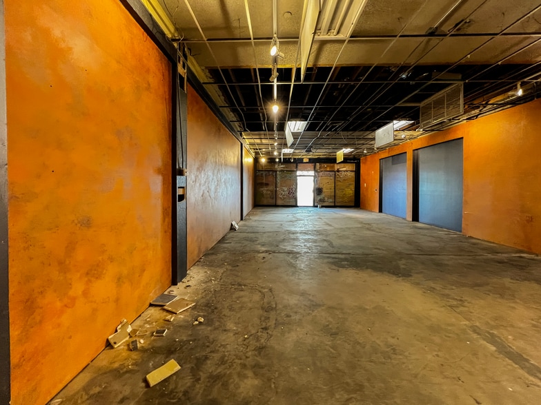 More Photos Of 1300 S Main St, Las Vegas Freestanding For Lease