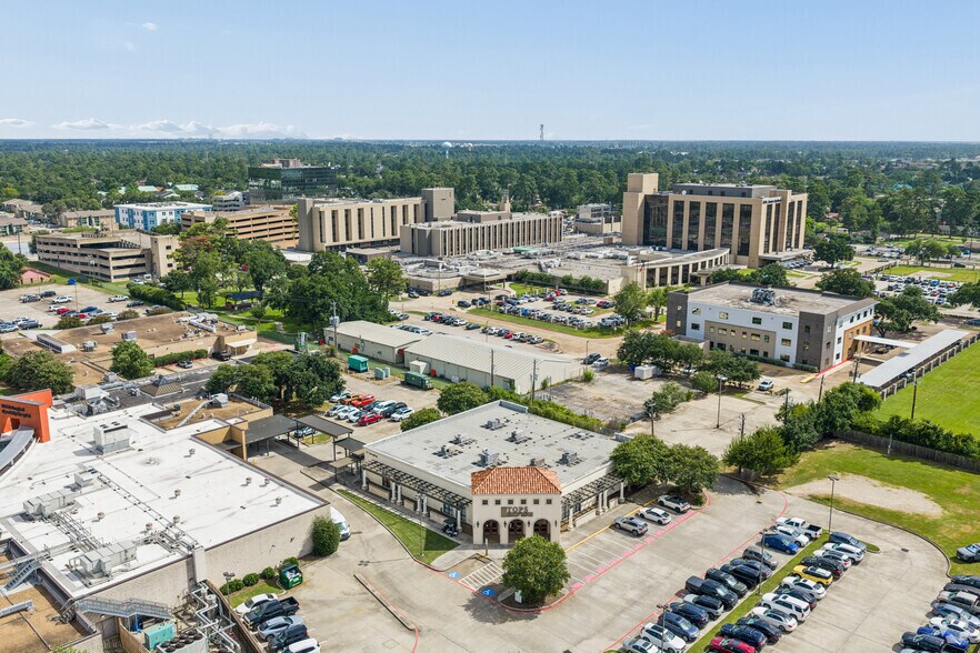 More Photos Of 17030 Red Oak Dr, Houston Medical For Sale