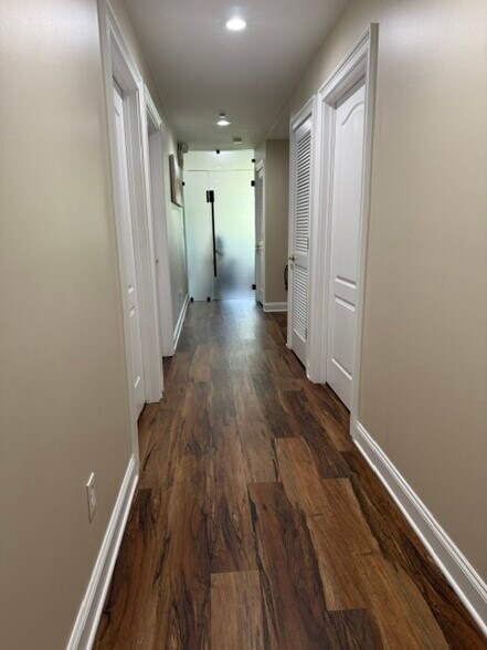 More Photos Of 965 Piedmont Rd, Marietta Office For Lease