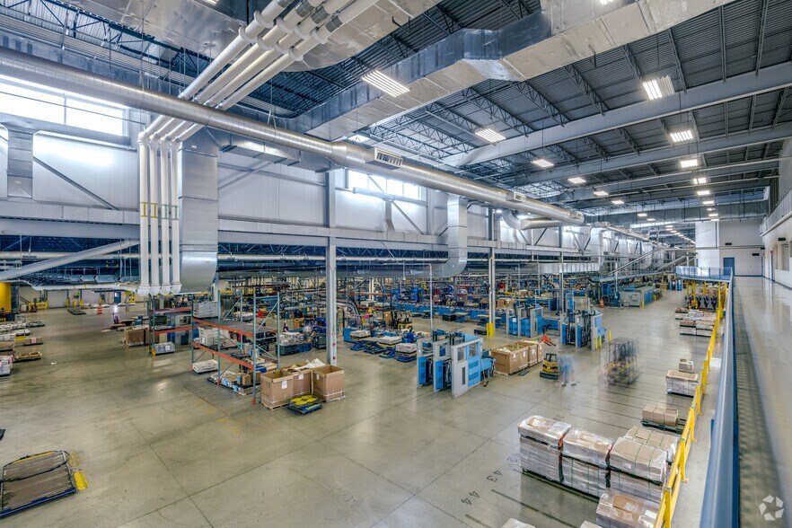 More Photos Of 4101 W Burnham St, West Milwaukee Manufacturing For Sale