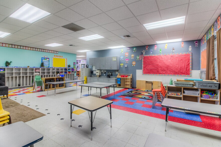 More Photos Of 909 N 21st Ave, Yakima Daycare Center For Sale