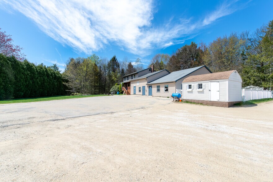 More Photos Of 105 Durham Rd, Dover Daycare Center For Sale