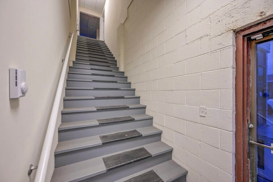 More Photos Of 116-120 Monahan Ave, Dunmore Flex For Lease