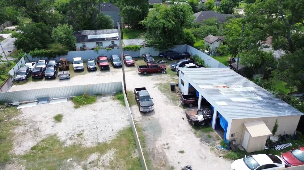 More Photos Of 9205 Mesa Dr, Houston Showroom For Sale