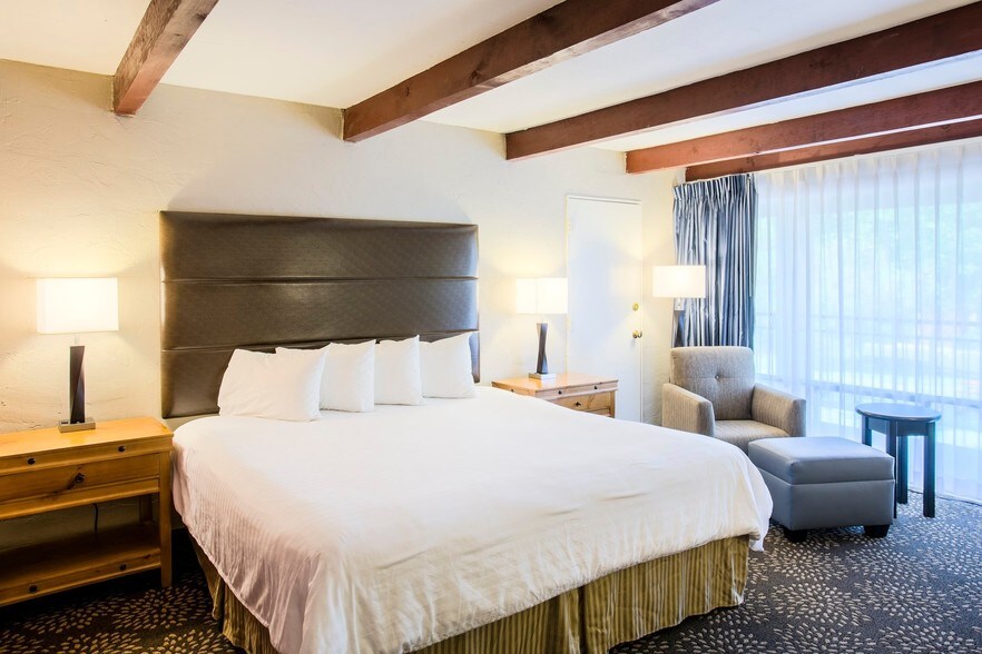 More Photos Of 1765 S Main St, Las Cruces Hotel For Sale