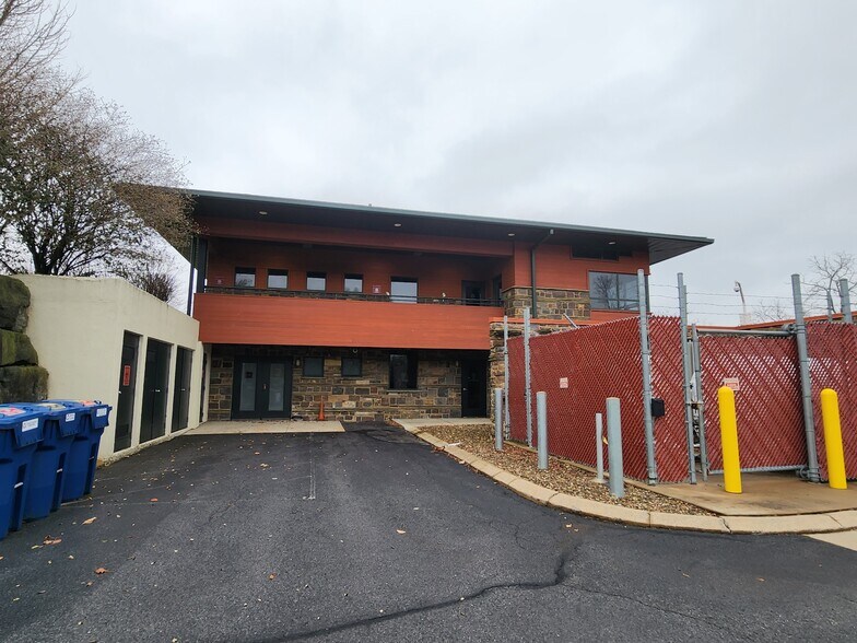 More Photos Of 120 Radnor Rd, State College Office For Sale