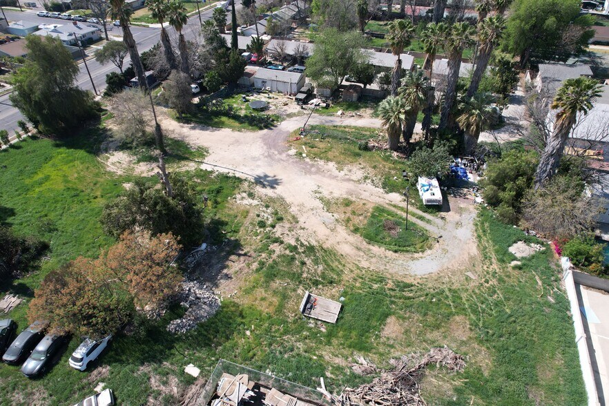 More Photos Of 18937 Saticoy, Reseda Land For Lease