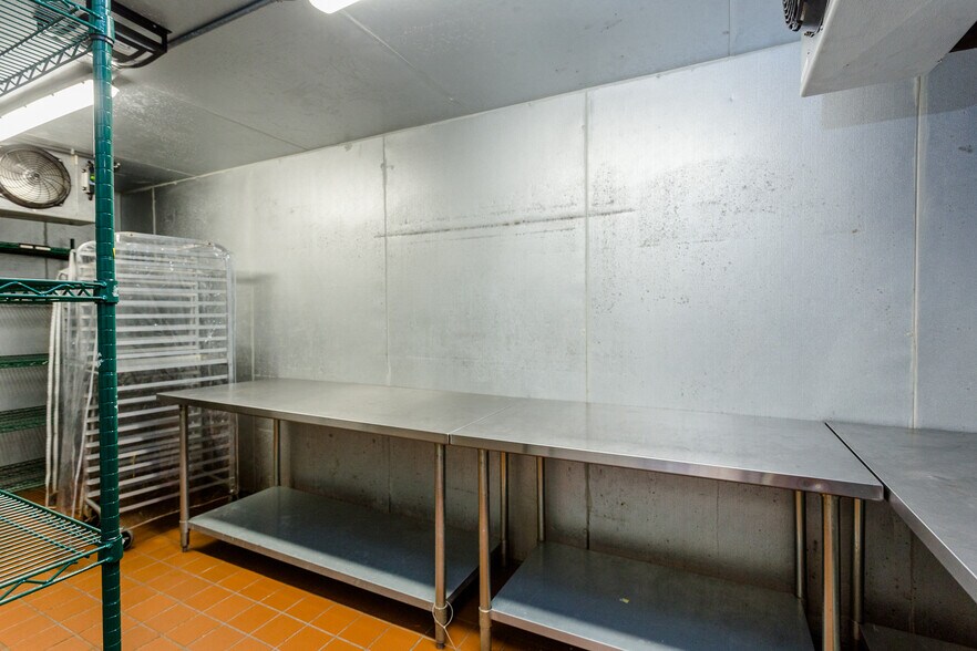 More Photos Of 15407 Highway 36, Needville Restaurant For Sale