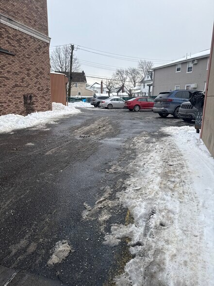 More Photos Of 24722 S Conduit Ave, Rosedale Storefront For Lease