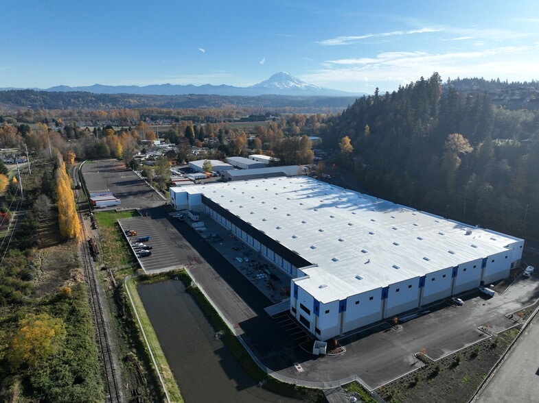 Primary Photo Of 14021 E Pioneer Way, Puyallup Manufacturing For Lease