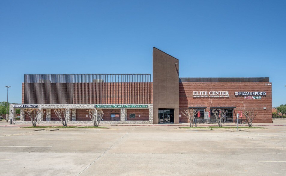 More Photos Of 1130 W Trinity Mills Rd, Carrollton General Retail For Sale