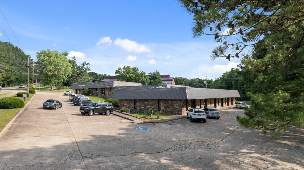 More Photos Of 2863 Old Missouri Rd, Fayetteville Office For Lease