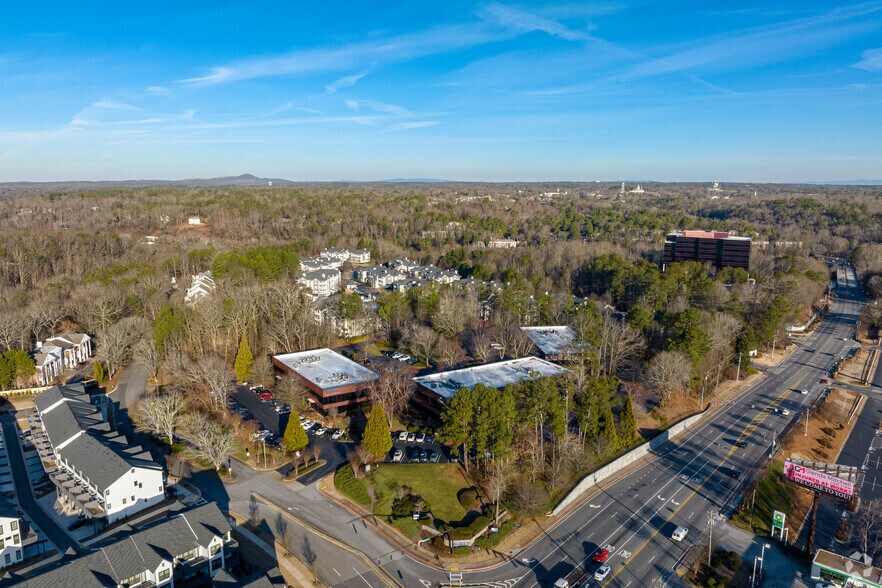 More Photos Of 8800 Roswell Rd, Atlanta Office For Sale